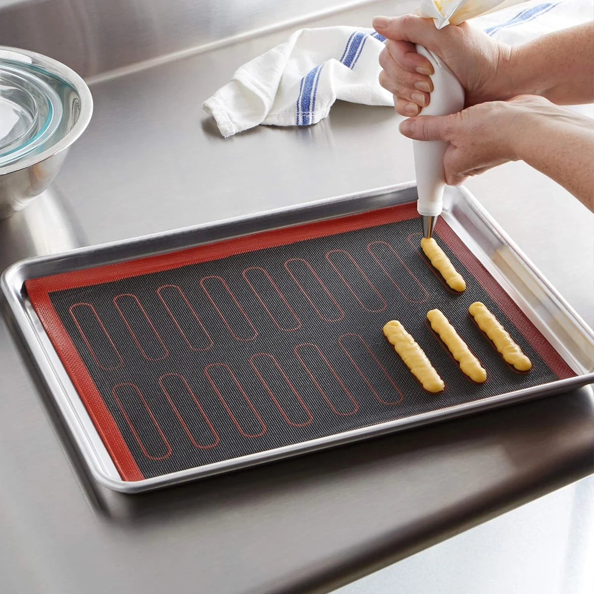 Perforated Silicone Baking Mat – Non-Stick & Reusable for Cookies